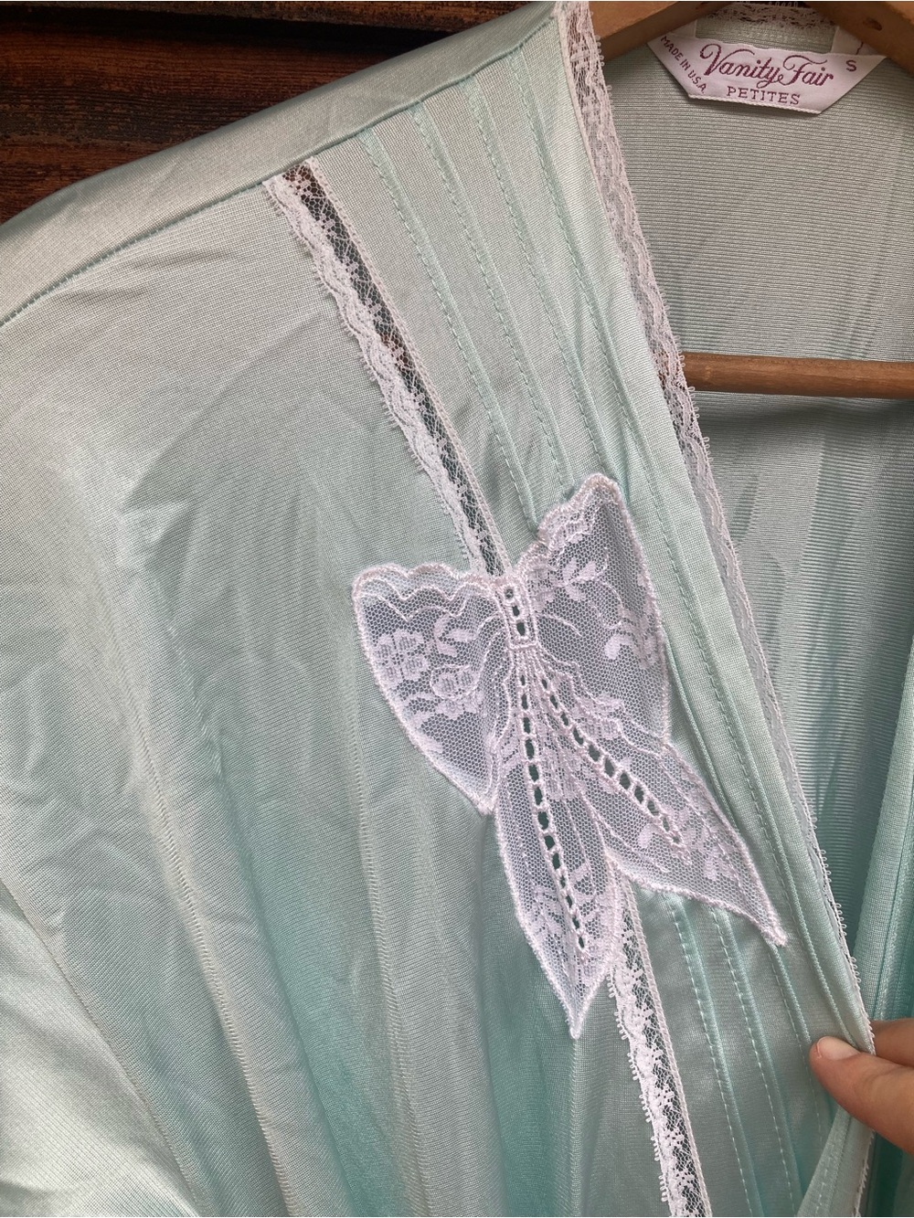 Vintage Vanity Robe - Picture 3 of 7